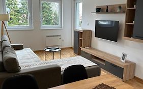 Apartment Aura 2